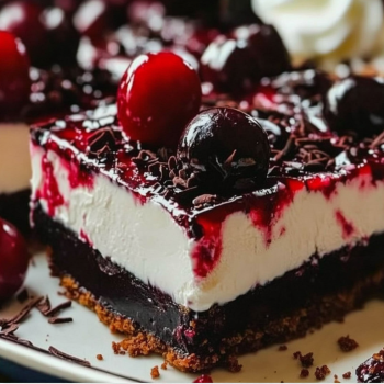 Black Forest Cheesecake Delight Bars – A Heavenly, Decadent Recipe