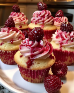 raspberry-cheesecake-cupcakes